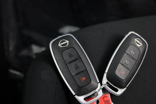 Photo of 2023 Super Black Nissan Kicks