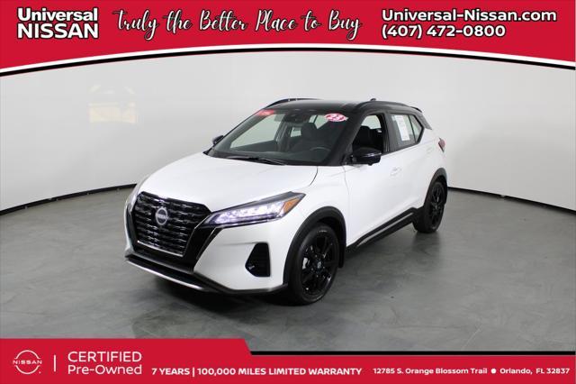 Photo of 2023 Aspen White Tricoat/Super Black Nissan Kicks