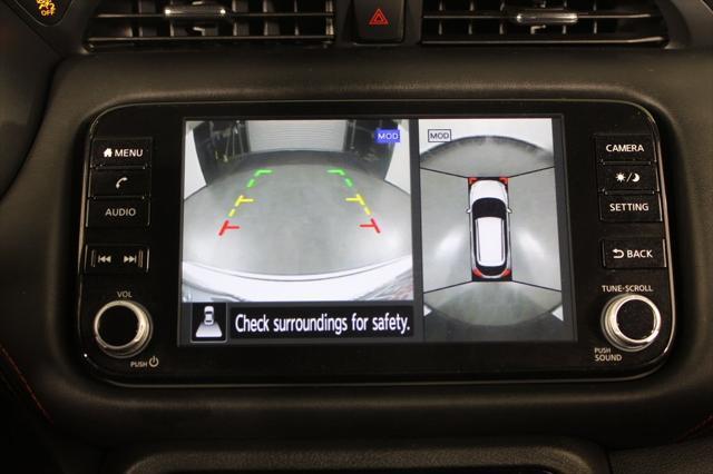 Photo of 2023 Aspen White Tricoat/Super Black Nissan Kicks