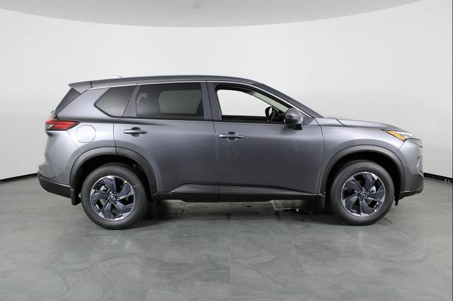 Photo of 2026 Gun Metallic Nissan Rogue