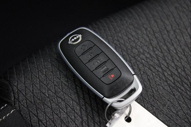 Photo of 2026 Gun Metallic Nissan Rogue