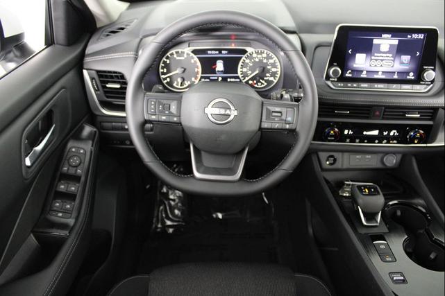 Photo of 2026 Gun Metallic Nissan Rogue