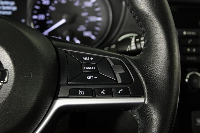 Photo of 2019 Magnetic Black Pearl Nissan Rogue