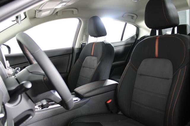 Photo of 2025 Super Black Nissan Sentra