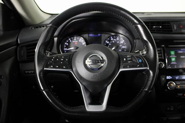 Photo of 2019 Pearl White Tricoat Nissan Rogue