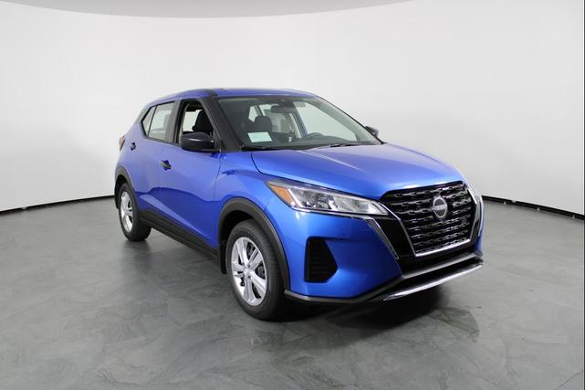 Photo of 2025 Electric Blue Metallic Nissan Kicks