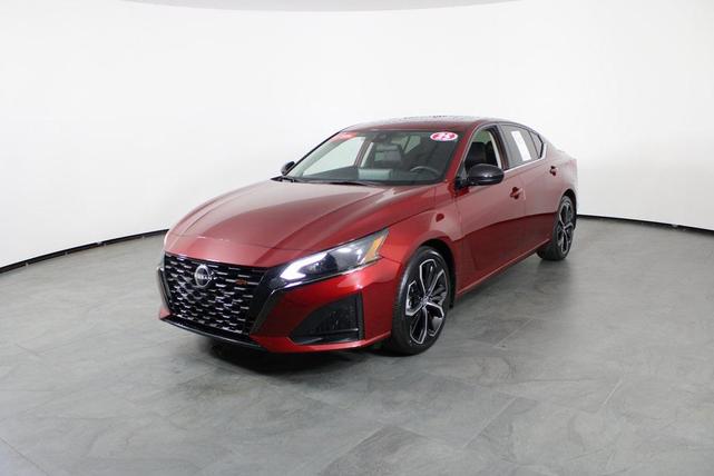 Photo of 2023 Scarlet Ember Tintcoat Nissan Altima