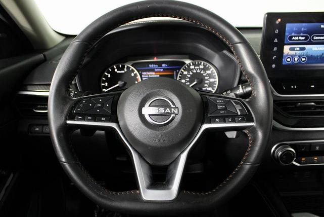 Photo of 2023 Scarlet Ember Tintcoat Nissan Altima