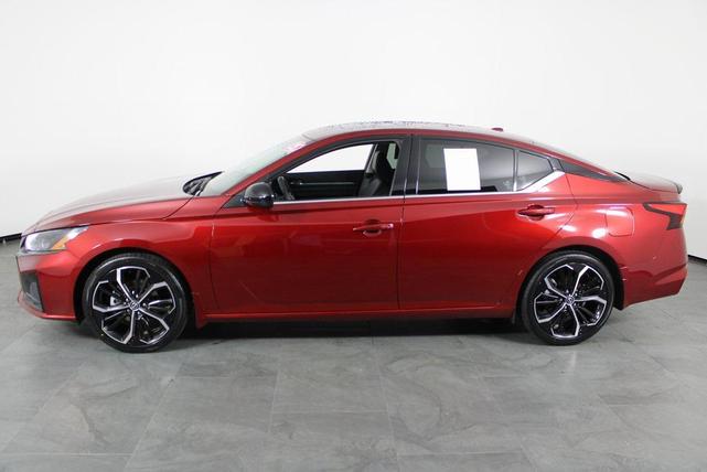 Photo of 2023 Scarlet Ember Tintcoat Nissan Altima