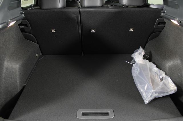 Photo of 2025 Super Black Nissan Kicks