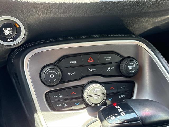 Photo of 2022 White Knuckle Clearcoat Dodge Challenger