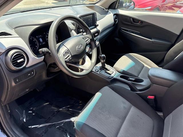 Photo of 2019 Ultra Black Pearl Hyundai KONA