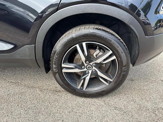 Photo of 2025 Onyx Black Metallic Volvo XC40
