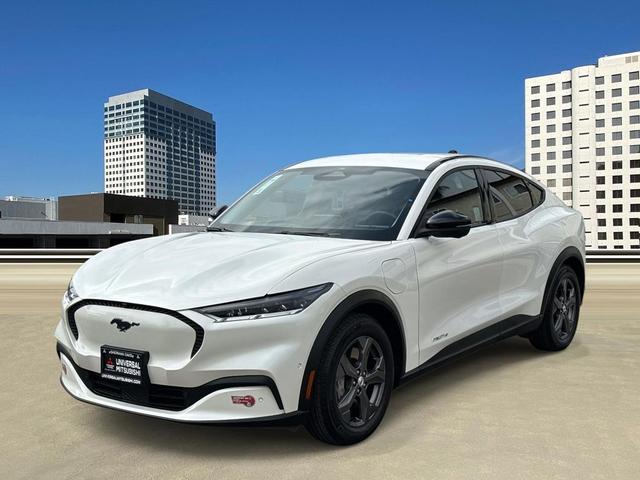 Photo of 2023 Space White Metallic Ford Mustang Mach-E