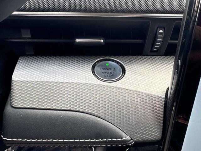 Photo of 2023 Space White Metallic Ford Mustang Mach-E