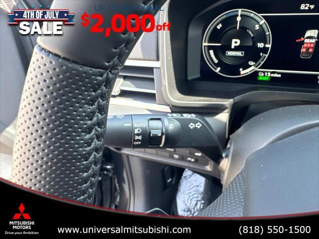 Photo of 2025 Gray Mitsubishi Outlander PHEV