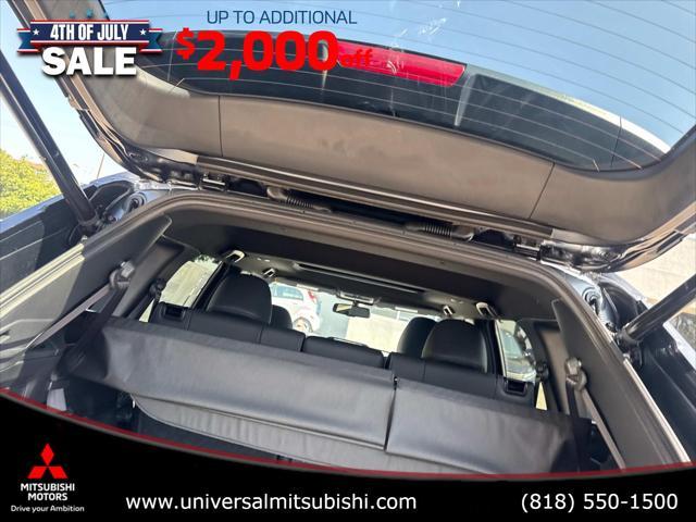 Photo of 2025 Gray Mitsubishi Outlander PHEV