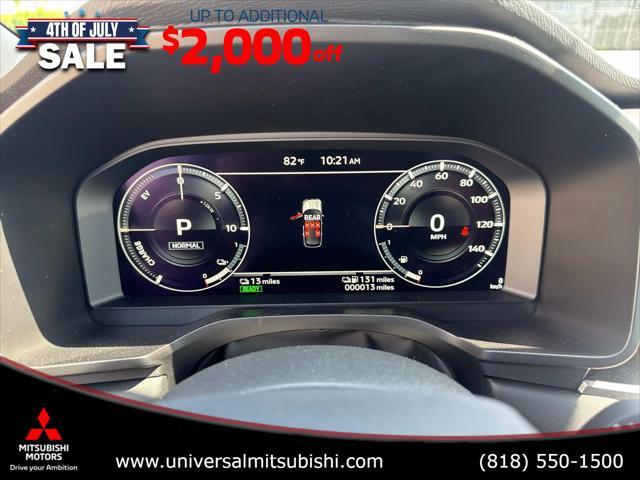 Photo of 2025 Gray Mitsubishi Outlander PHEV