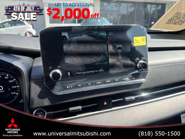 Photo of 2025 Gray Mitsubishi Outlander PHEV