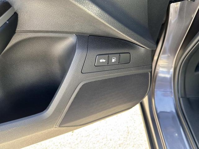 Photo of 2019 Modern Steel Metallic Honda Clarity Plug-In Hybrid