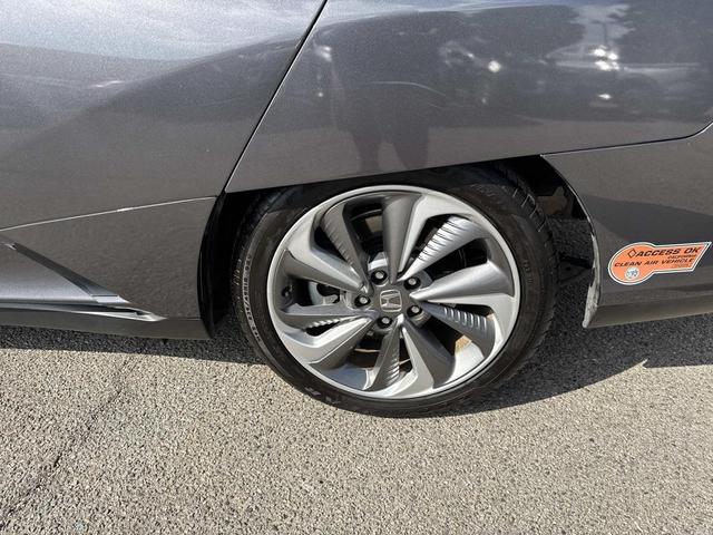 Photo of 2019 Modern Steel Metallic Honda Clarity Plug-In Hybrid