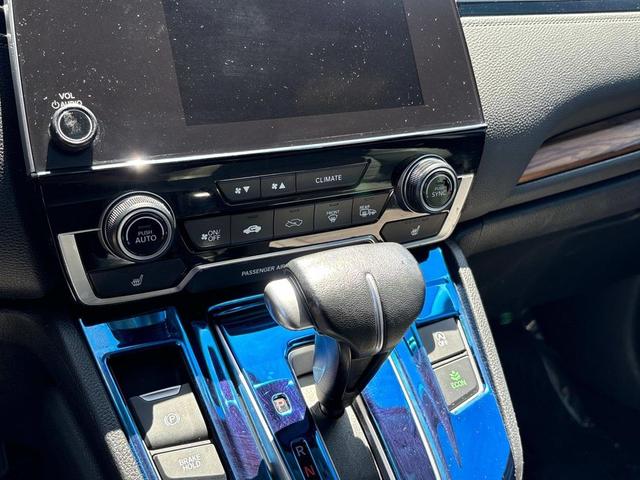 Photo of 2022 Obsidian Blue Pearl Honda CR-V