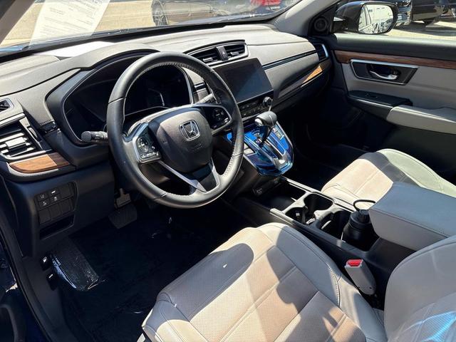Photo of 2022 Obsidian Blue Pearl Honda CR-V