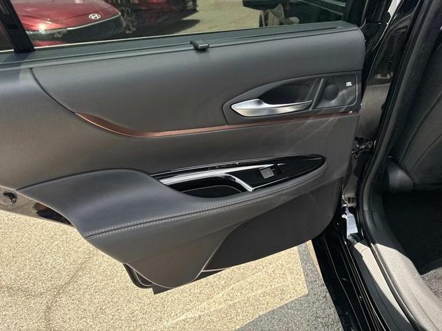 Photo of 2023 Black Toyota Mirai
