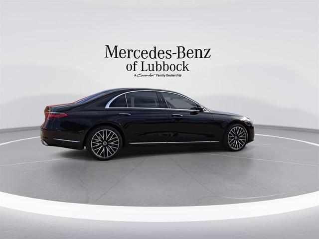 Photo of 2023 Black Mercedes-Benz S-Class