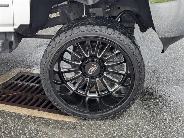 Photo of 2017 Summit White Chevrolet Silverado 2500