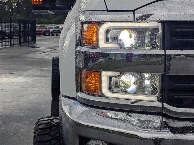Photo of 2017 Summit White Chevrolet Silverado 2500