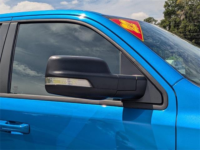 Photo of 2022 Hydro Blue Pearlcoat RAM 1500