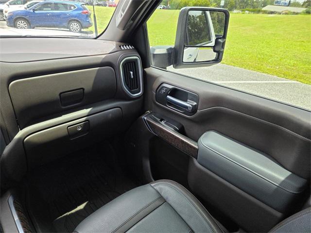 Photo of 2020 White Frost Tricoat GMC Sierra 3500