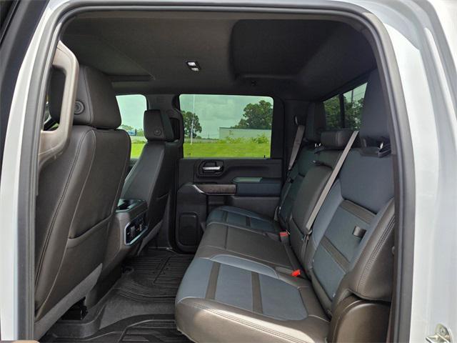 Photo of 2020 White Frost Tricoat GMC Sierra 3500