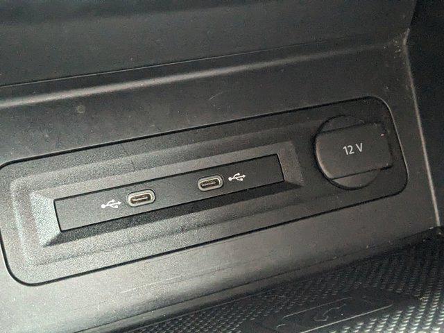 Photo of 2021 Pyrite Silver Metallic Volkswagen Atlas