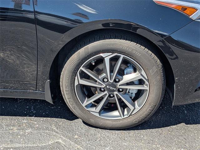 Photo of 2023 Aurora Black Pearl Kia Forte
