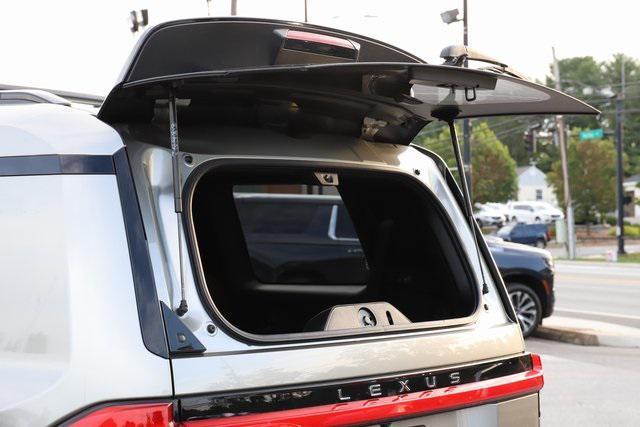 Photo of 2024 Silver Lexus GX 550