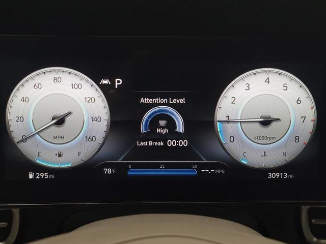Photo of 2023 Phantom Black Hyundai ELANTRA