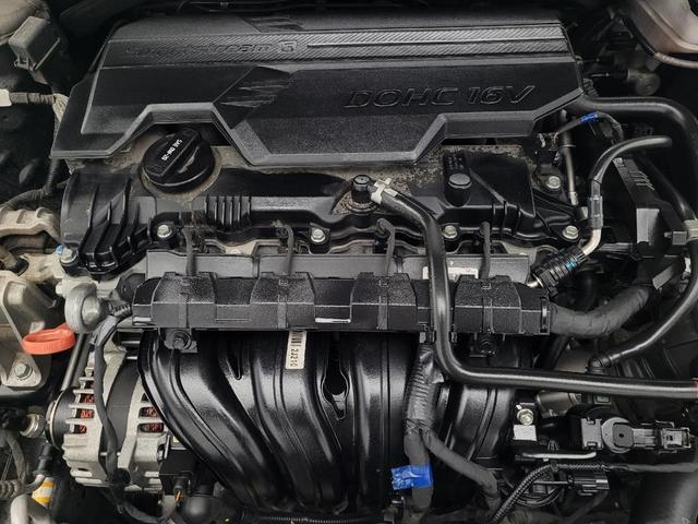 Photo of 2023 Phantom Black Hyundai ELANTRA