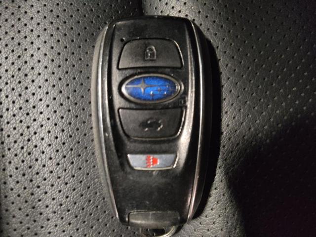 Photo of 2018 Crystal White Pearl Subaru Impreza