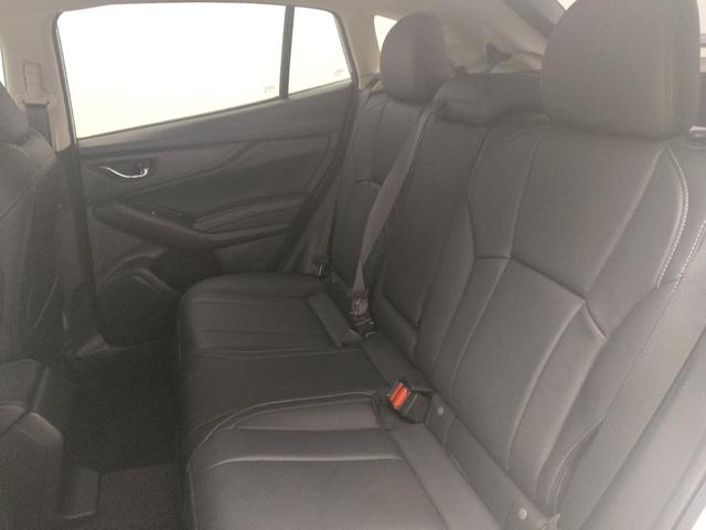 Photo of 2018 Crystal White Pearl Subaru Impreza