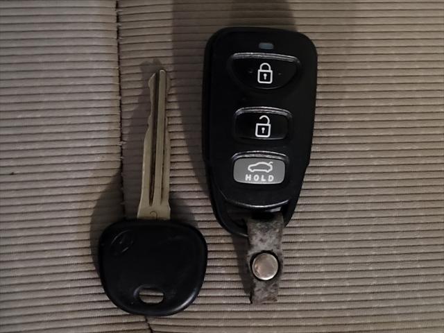 Photo of 2018 Quartz White Pearl Hyundai ELANTRA