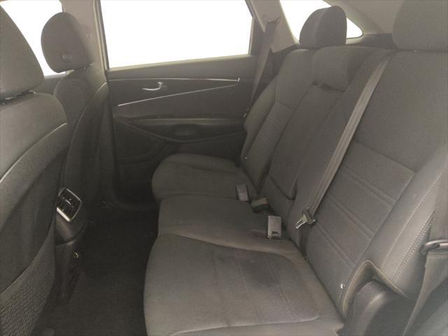 Photo of 2020 Snow White Pearl Kia Sorento