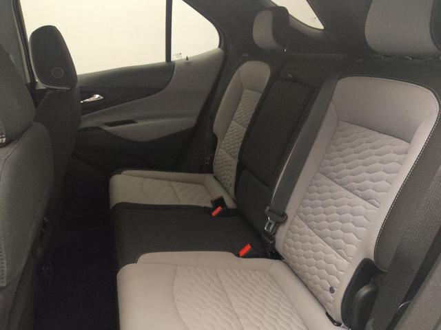 Photo of 2020 Silver Ice Metallic Chevrolet Equinox