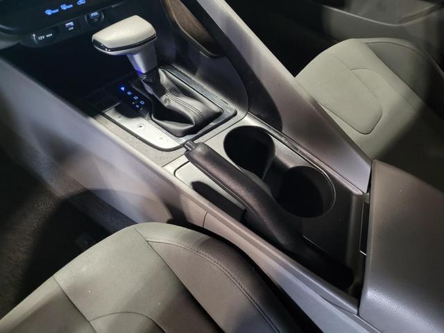 Photo of 2022 Red Hyundai ELANTRA