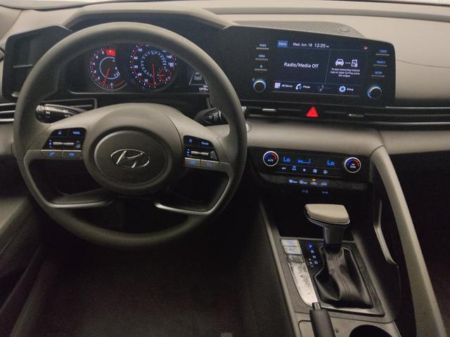 Photo of 2022 Red Hyundai ELANTRA