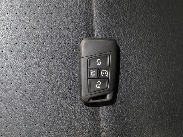 Photo of 2021 Deep Black Pearl Volkswagen Atlas