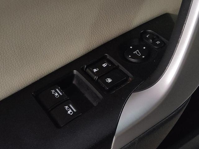 Photo of 2013 White Orchid Pearl Honda Accord