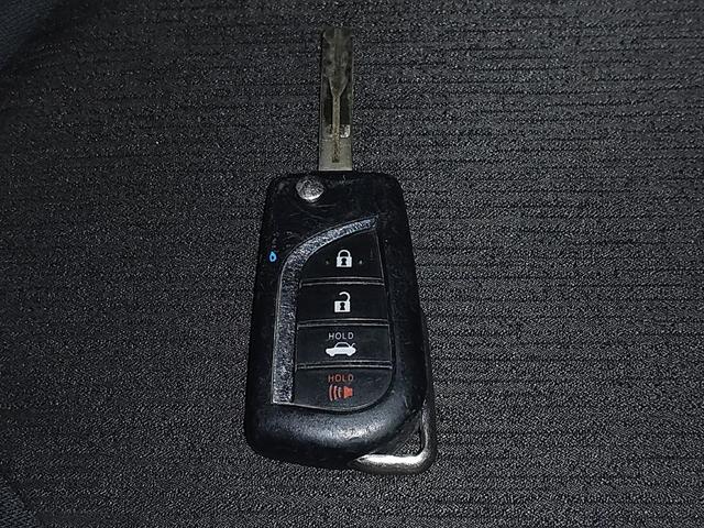 Photo of 2023 Ice Cap Toyota Camry