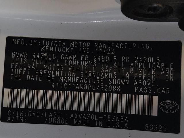 Photo of 2023 Ice Cap Toyota Camry